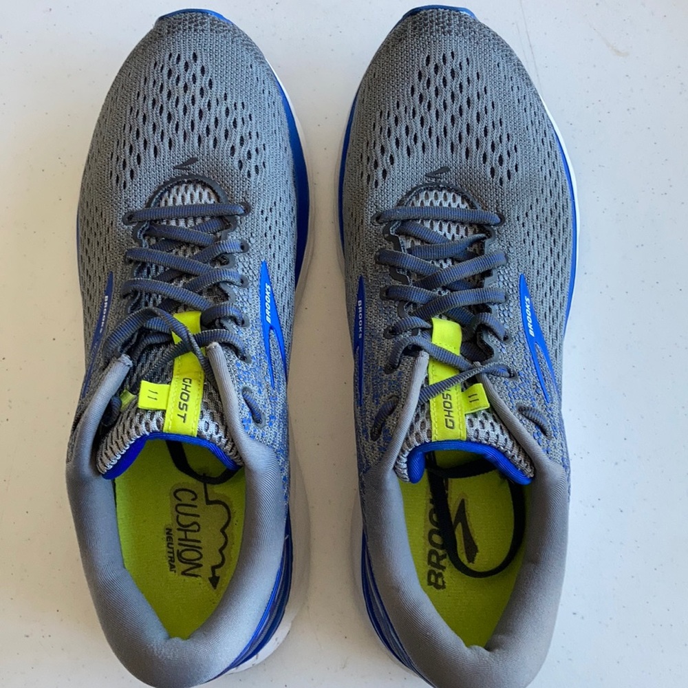 Like-new Brooks Ghost 11 - Men’s
